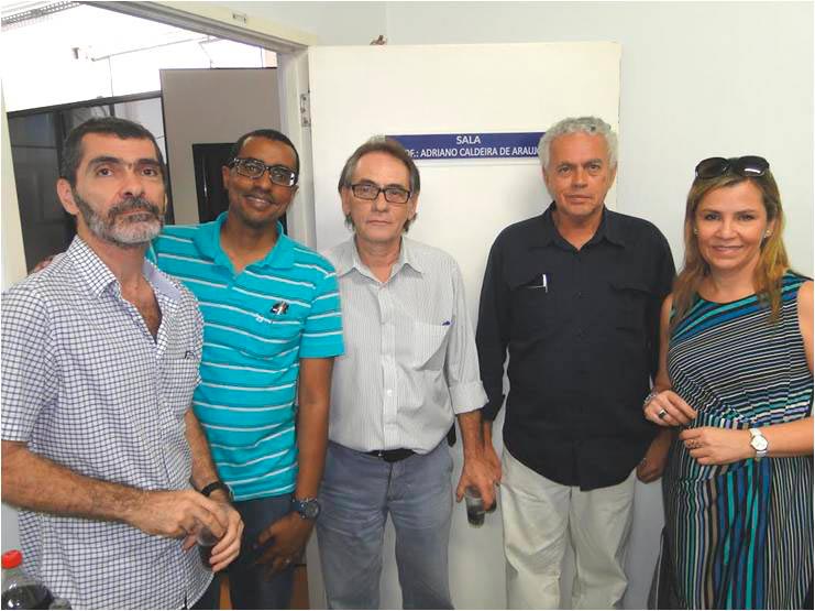 Docentes do Departamento de Biofisica e Biometria (DBB/IBRAG), professores Nasser Asad, Flávio Dantas e Roberto Bezerra, junto à direção do IBRAG.