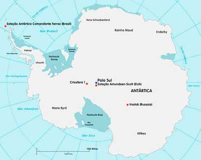 Atualmente, as estações de pesquisa em atividade mais interioranas da Antártica são a russa Vostok, a 78°S, e a estadunidense Amundsen-Scott, a 90°S. O módulo Criosfera 1 ficará a 85°S, a 500 quilômetros do Polo Sul geográfico. (imagem: Sofia Moutinho)