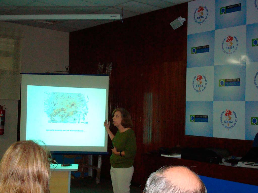 Profa. Vivian Rumjanek - Coordenadora do Núcleo de Ensino Profa. Vivian Rumjanek - Coordenadora do Núcleo de Ensino